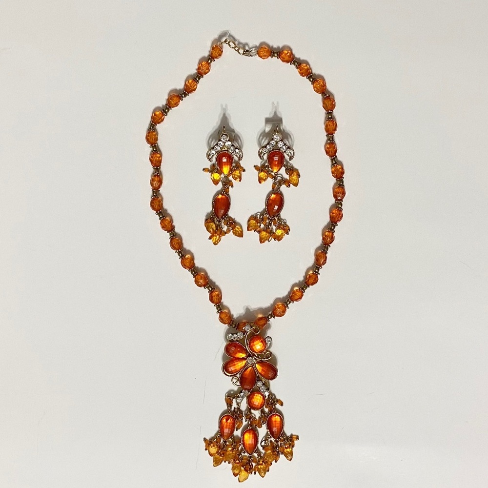 🍊 Antique Gold Finished Orange Bead Necklace